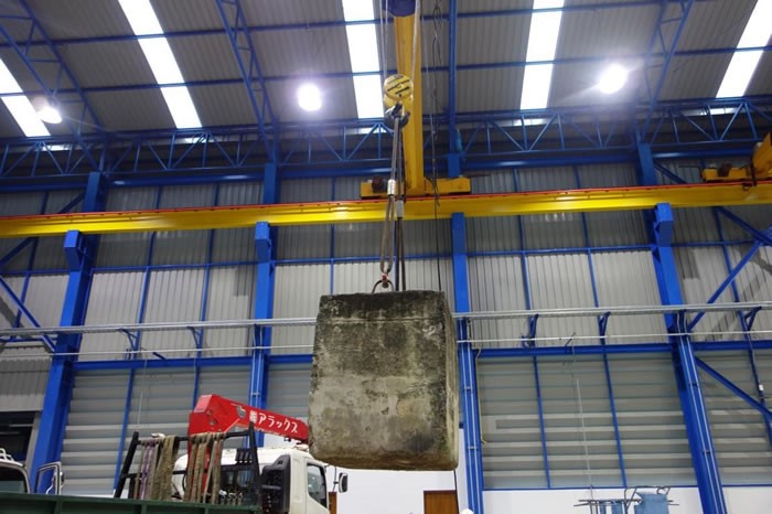 Single girder overhead crane tests to ensure crane operation safety