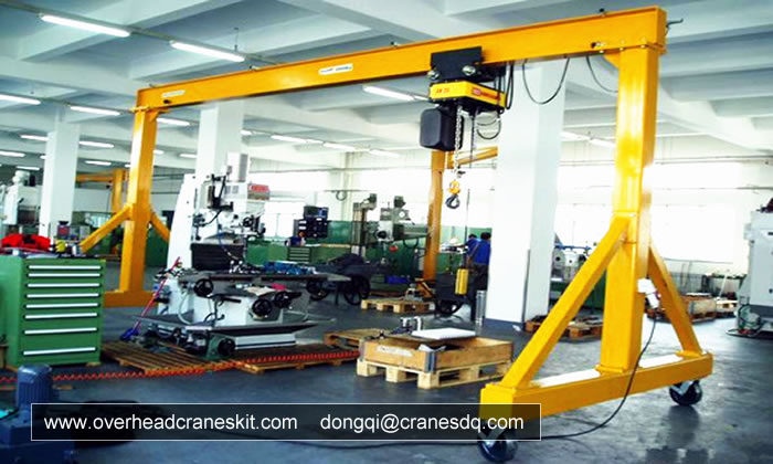 Portable overhead gantry crane